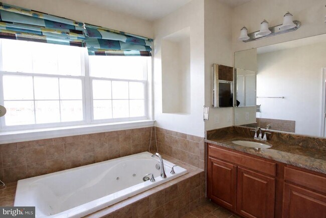 Building Photo - 4495 Beacon Grove Cir