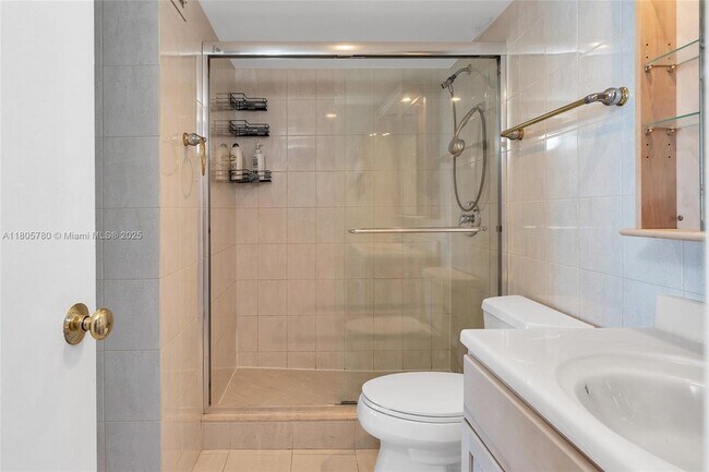 Building Photo - 2030 S Ocean Dr