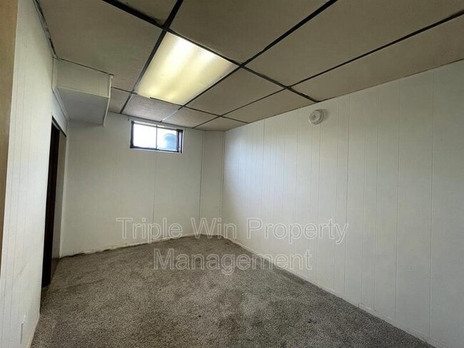 Building Photo - 1105 S Waterford Dr