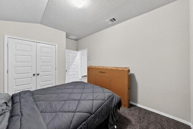 Building Photo - 20703 Ridgeview Rd