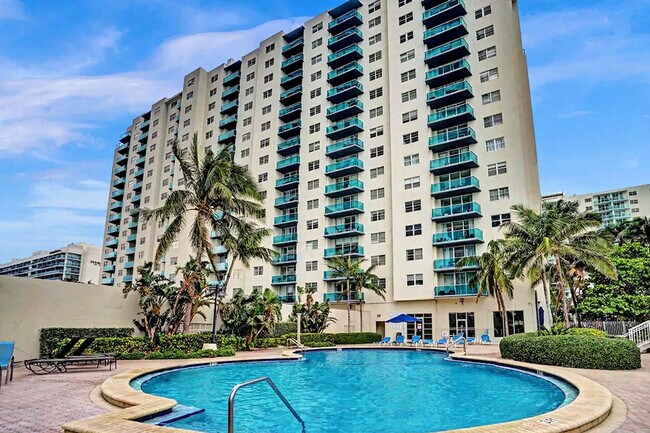 Building Photo - 4001 S Ocean Dr