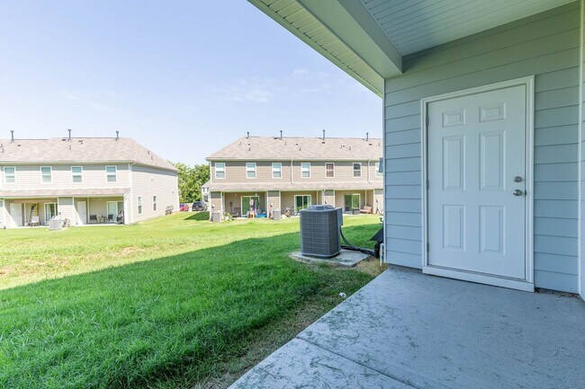 Building Photo - 626 Longtail Ln