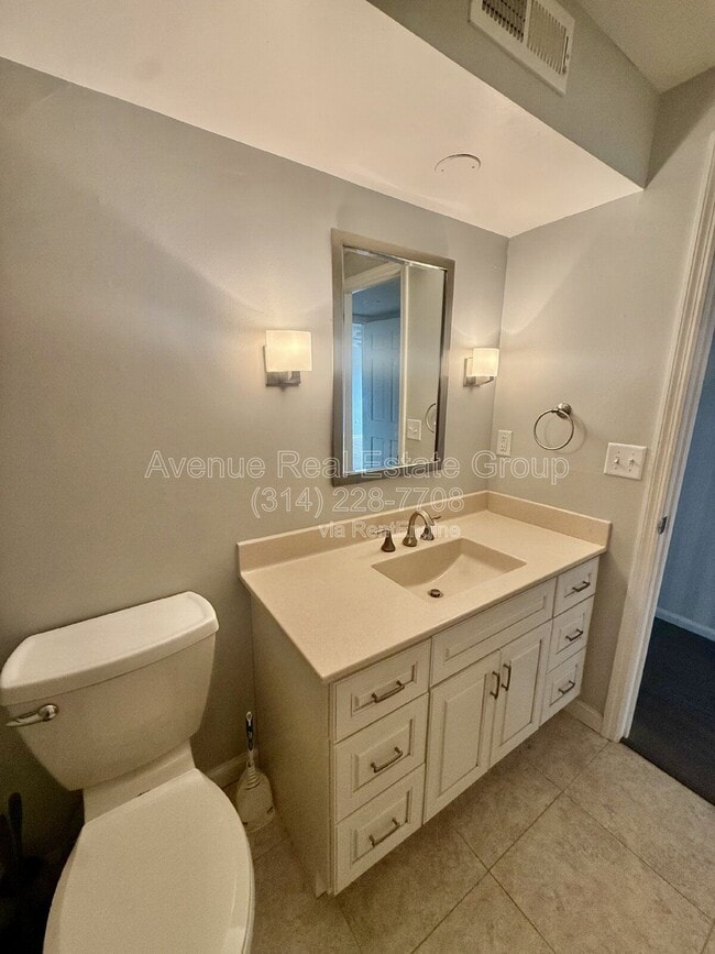 Building Photo - 974 Claytonbrook Dr