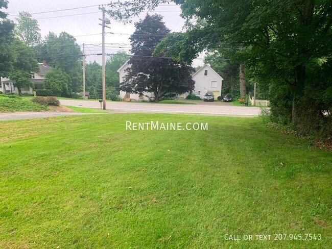 Building Photo - 92 Main Rd N