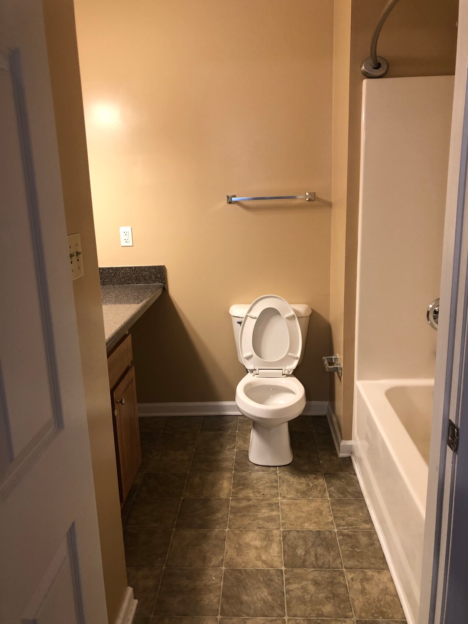 Building Photo - 1517 Laurel Ave