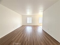 Building Photo - 302 E Blueridge Ave