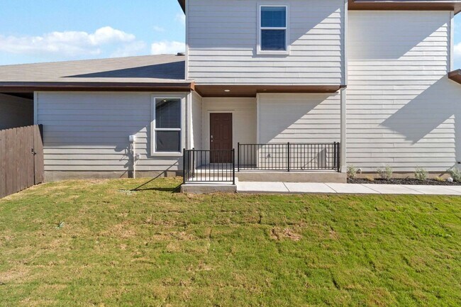 Building Photo - Want luxury living in Medina County...Look no further...Amanda Park is it!