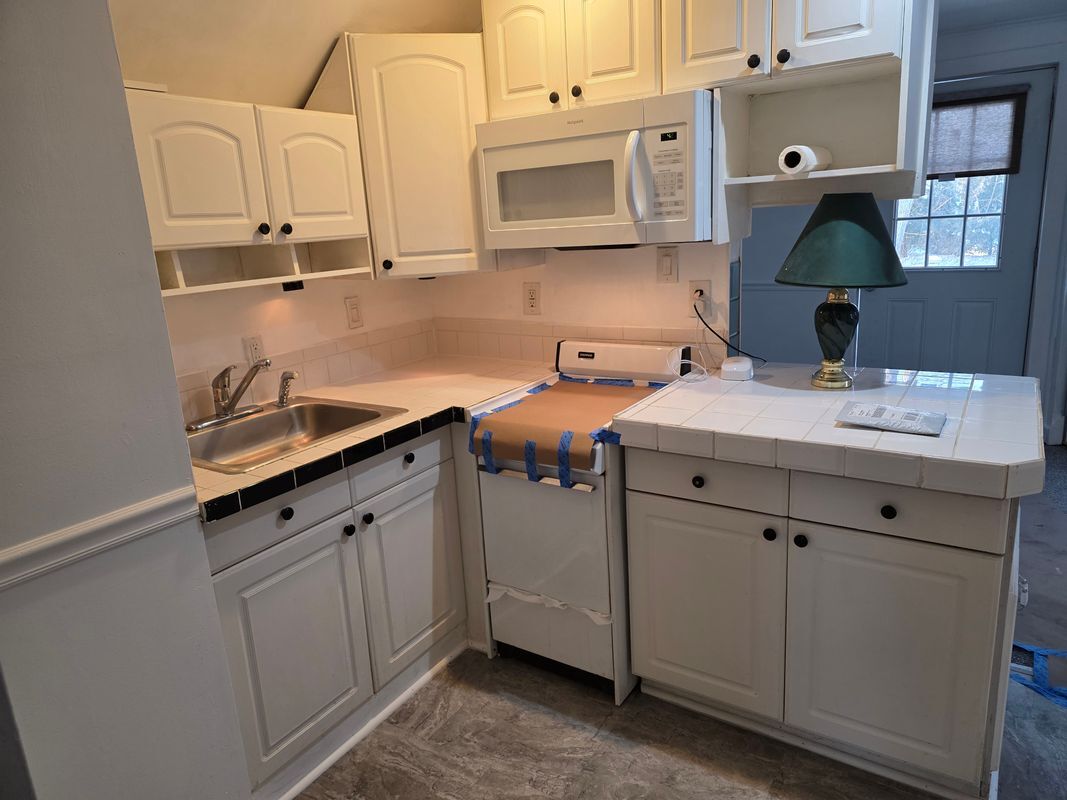 Building Photo - 140 Lake Ave S