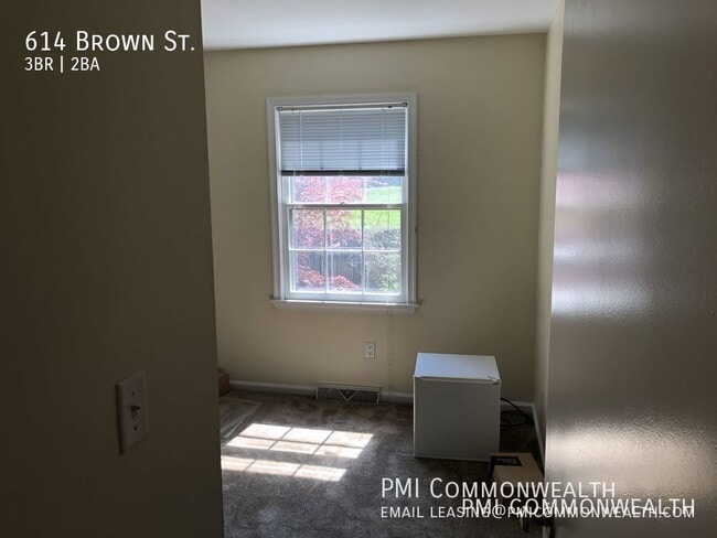 Building Photo - 614 Brown St