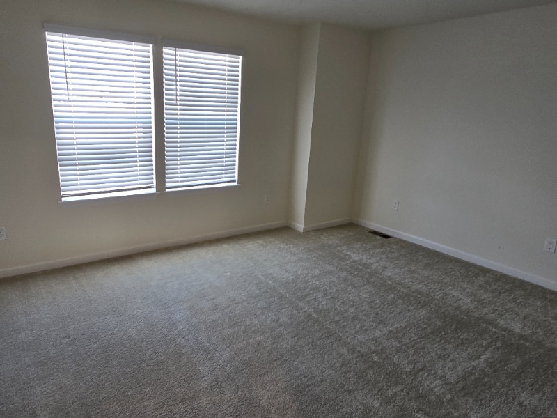 Building Photo - 1551 Spring Water Pt