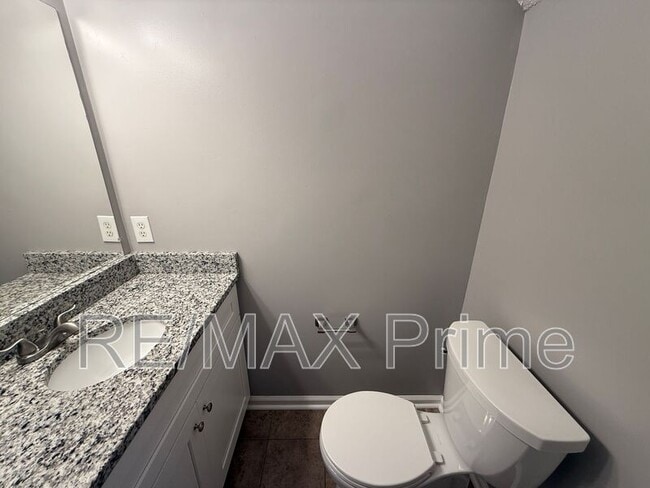 Building Photo - 906 Seabreeze Ct