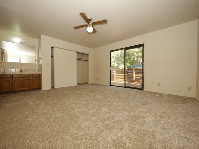 Building Photo - 24 Welch Ln