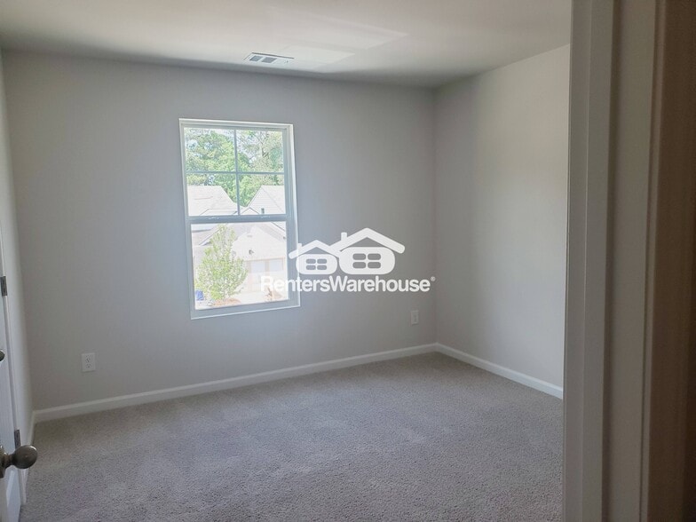 Building Photo - 5133 Tulip Sq