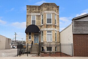 Building Photo - 617 Madison St