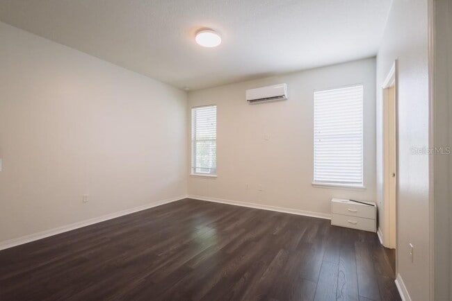 Building Photo - 7557 Azalea Cove Cir