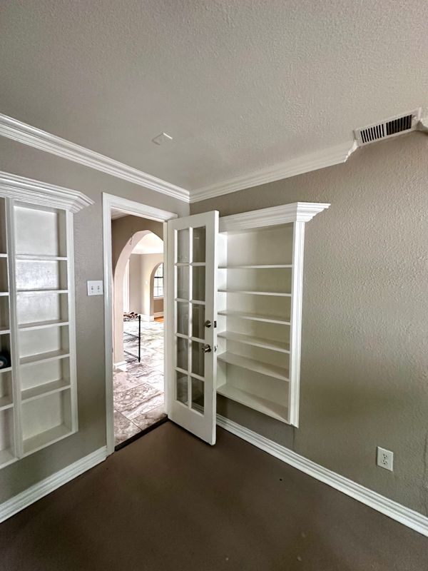 Building Photo - 8619 Groveland Dr
