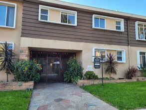 Building Photo - 1347 N Alta Vista Blvd