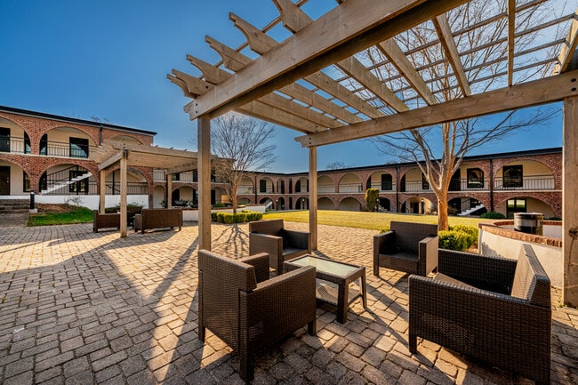 Building Photo - Newberry Commons