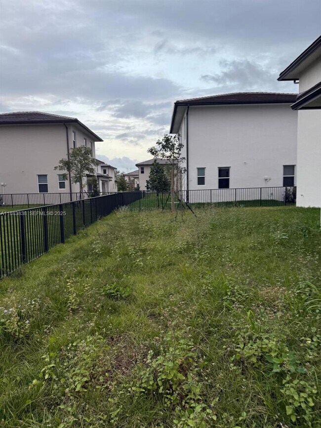 Building Photo - 12303 SW 44th St