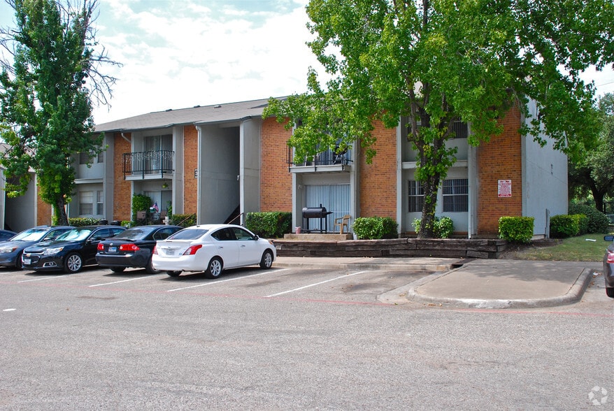 South Crest Apartments - SOUTH CREST