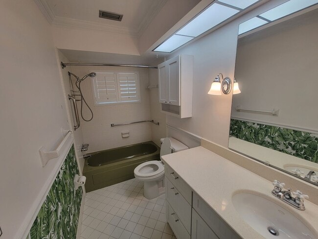 Building Photo - 2/2 Villa in Clearwater - 55+ Community