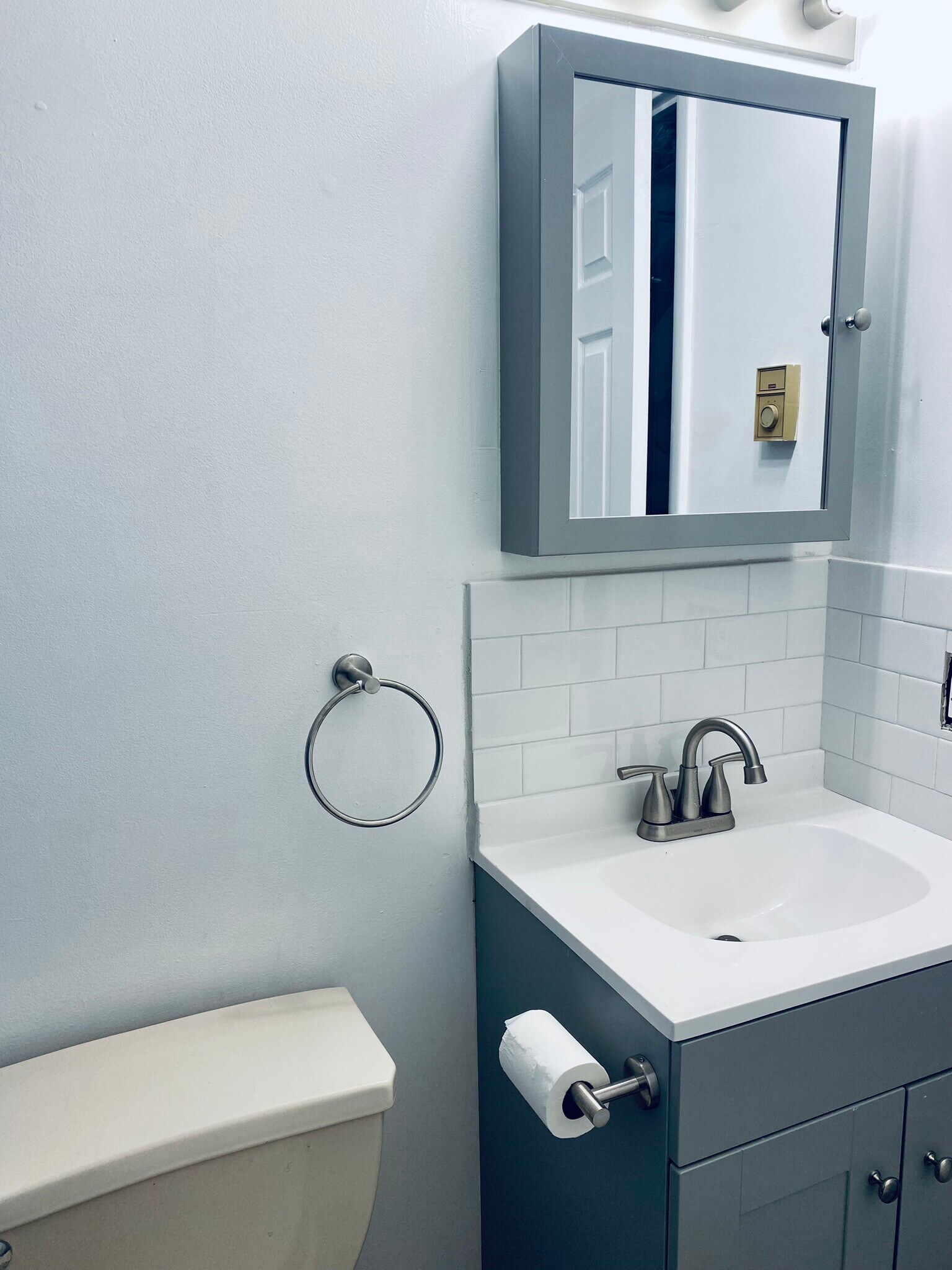 Building Photo - 848 N 16th St