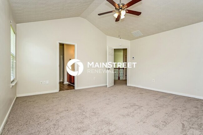 Building Photo - 4 Bedroom Pet-Friendly Home in Ellenwood, GA with Main Street Renewal