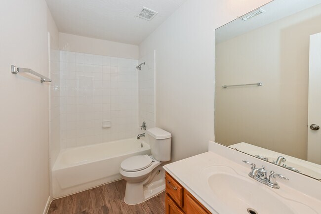 Building Photo - 2506 Fox Water Dr