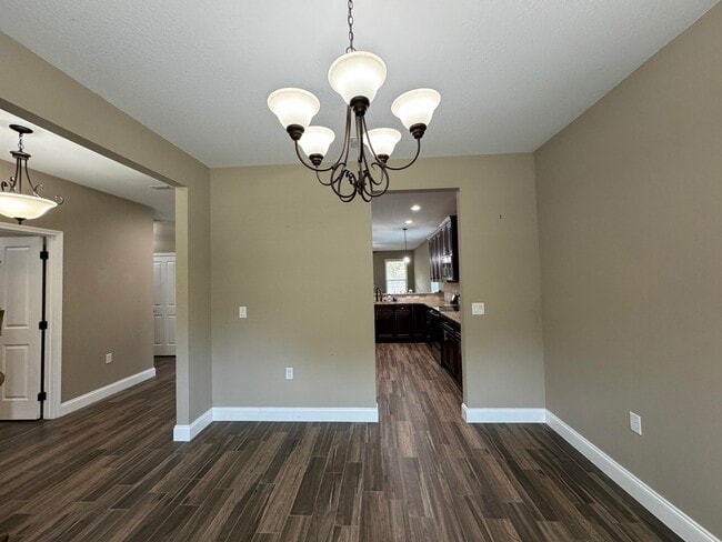 Building Photo - 1377 N Beal Ext