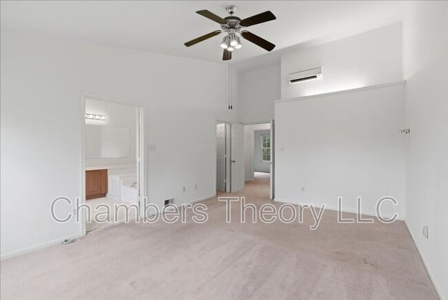 Building Photo - 12328 Quiet Hollow Ct