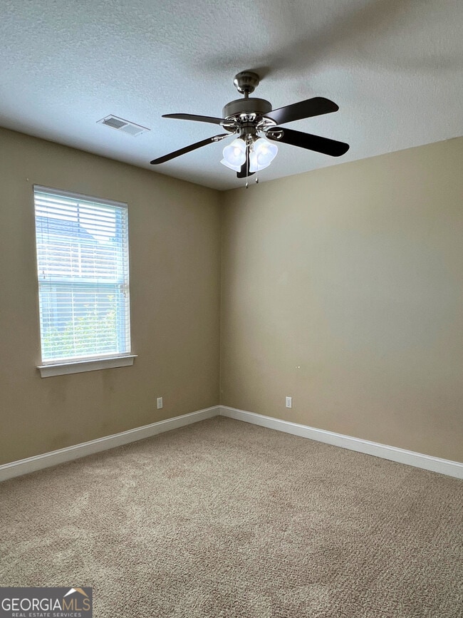 Building Photo - 129 Oarsman Crossing