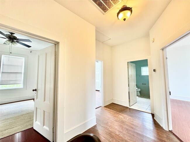 Building Photo - 1307 Avenue H
