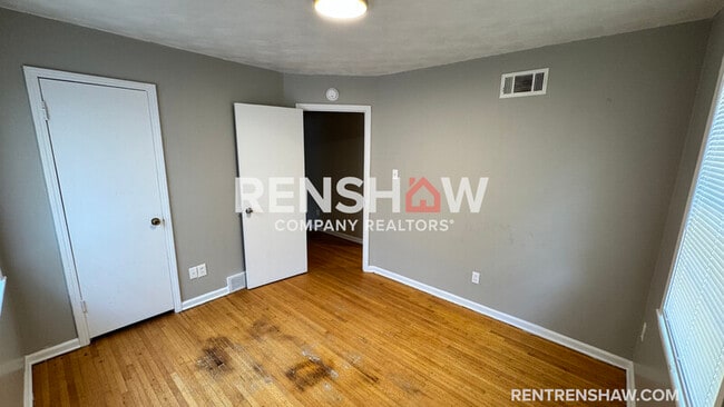 Building Photo - 4933 Teal Ave