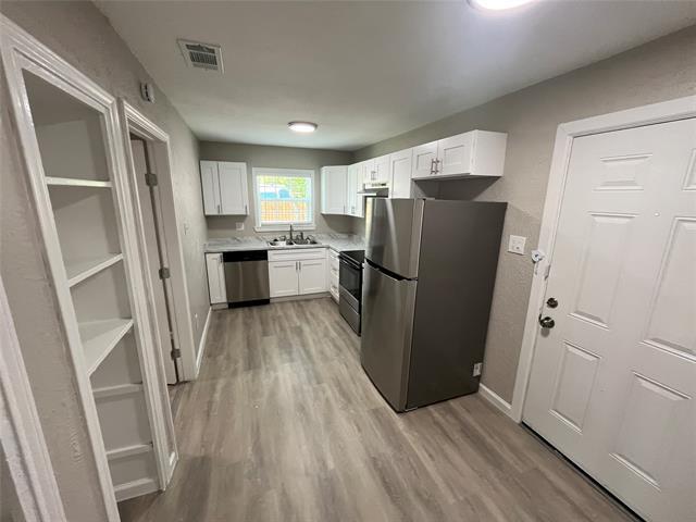 Building Photo - 2017 Tolosa Dr