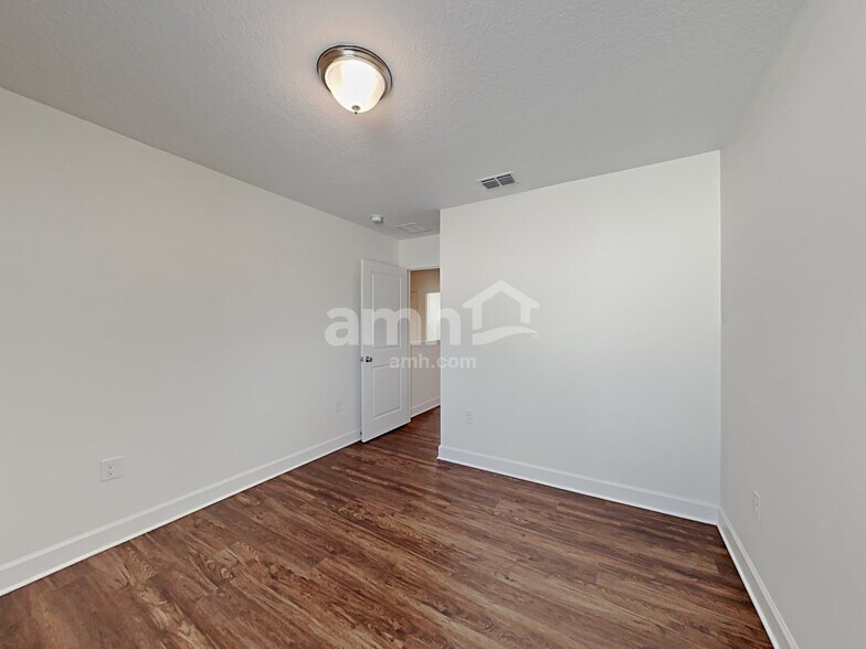 Building Photo - 1285 Tan Tara Trl