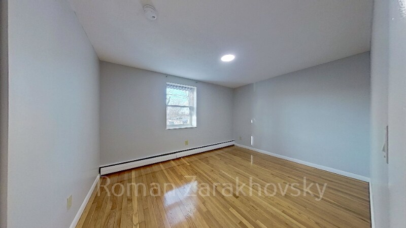 Building Photo - 112 Babcock St