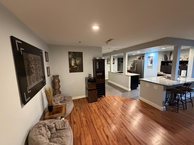 Building Photo - 44 W Broadway