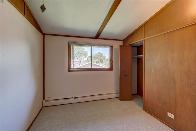 Building Photo - 6404 Maywood Ave