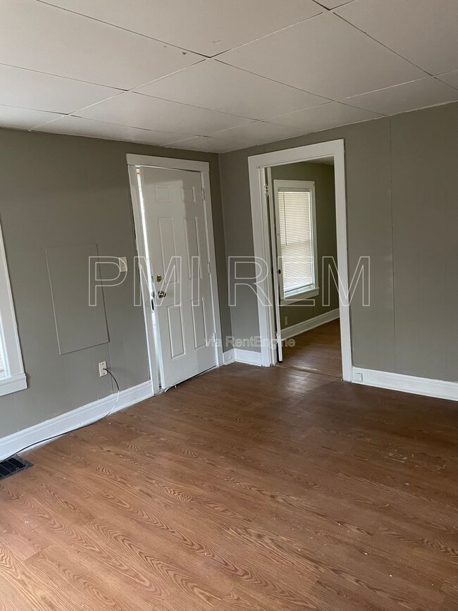 Building Photo - 516 Wildwood Ave