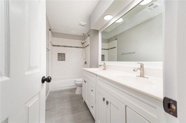 Building Photo - 6480 Stapleford Ln