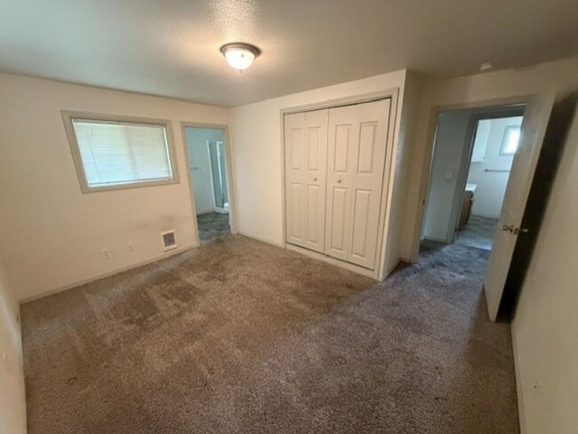 Building Photo - 3 bedroom Centralia home