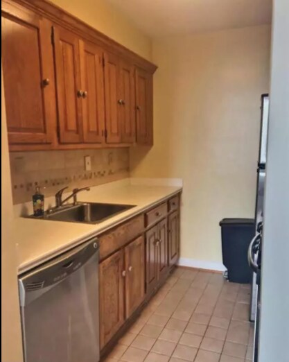 Kitchen - 5112 MacArthur Blvd NW