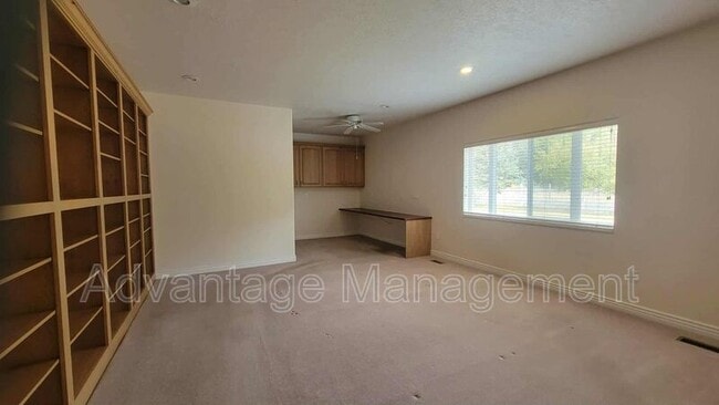 Building Photo - 5969 W 6800 N