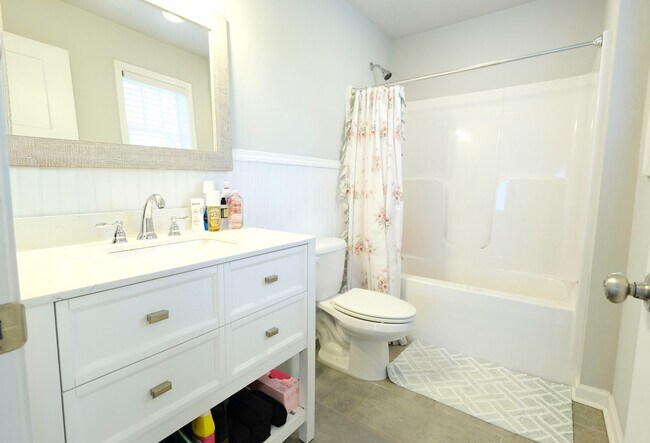 Building Photo - 178 Dan's Way