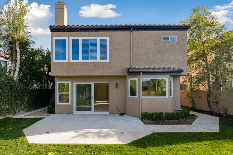 Building Photo - 24675 Vista Cerritos