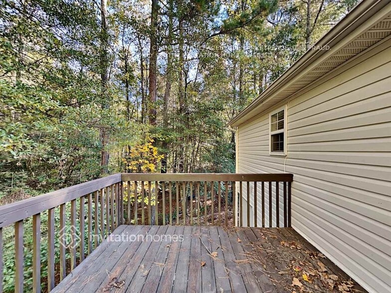 Building Photo - 2585 Hidden Creek Dr SW