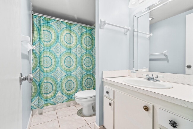 Building Photo - 250 NE 20th St