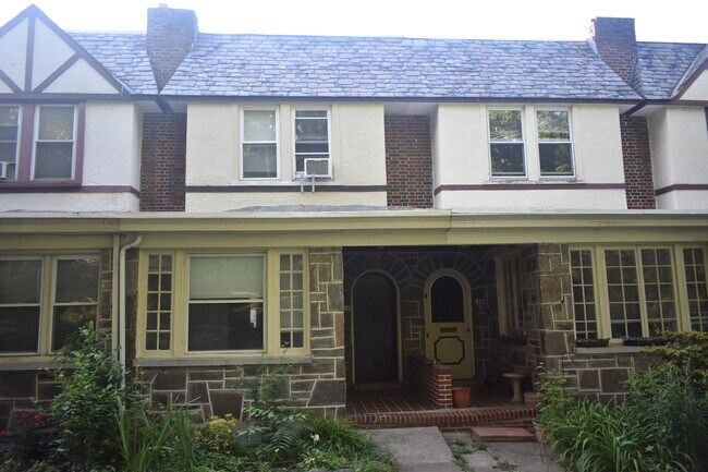 Primary Photo - 6306 Frederick Rd