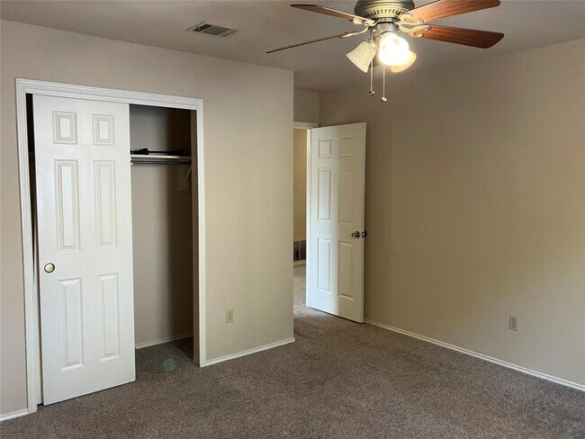 Building Photo - 7409 Potters Trail