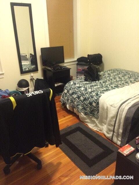 Building Photo - 107 Fisher Ave